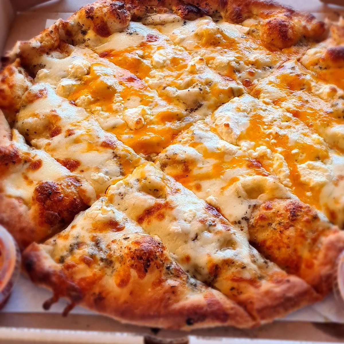 Buffalo Chicken Pizza Hot, JOE'S BROS PIZZA PLUS