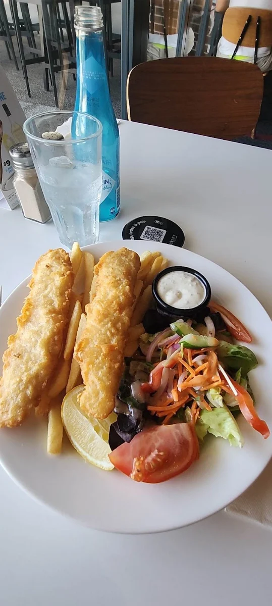 Classic Fish and Chips, Oxley Tavern