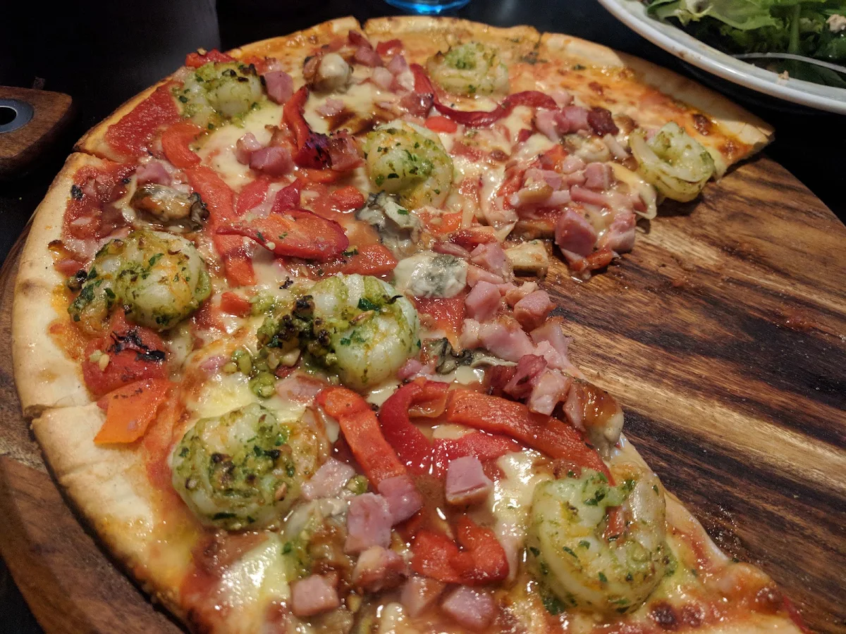 Clyde River Oysters, Heat Woodfired Pizza Bar