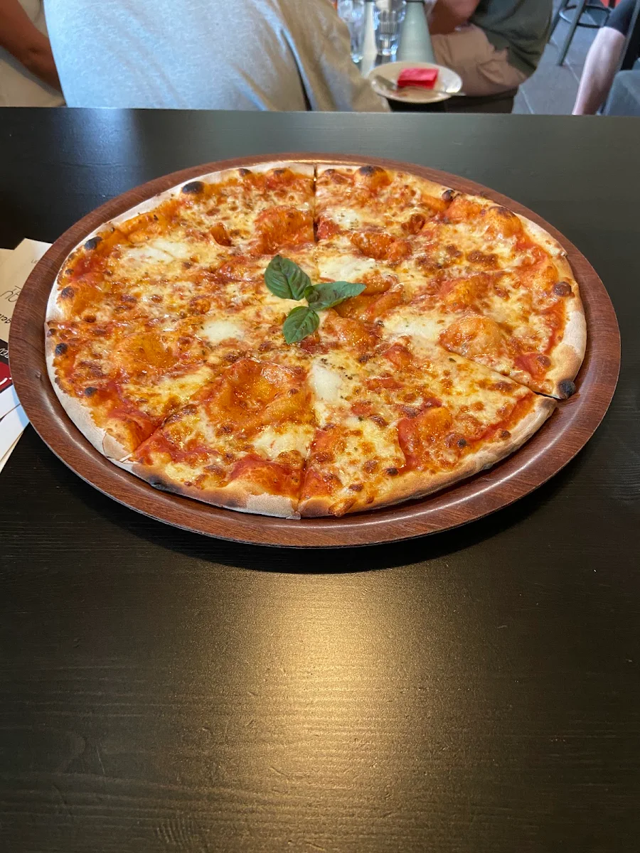 Margherita, Heat Woodfired Pizza Bar