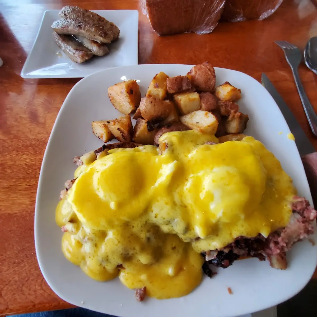 Corned Beef Hash Benedict