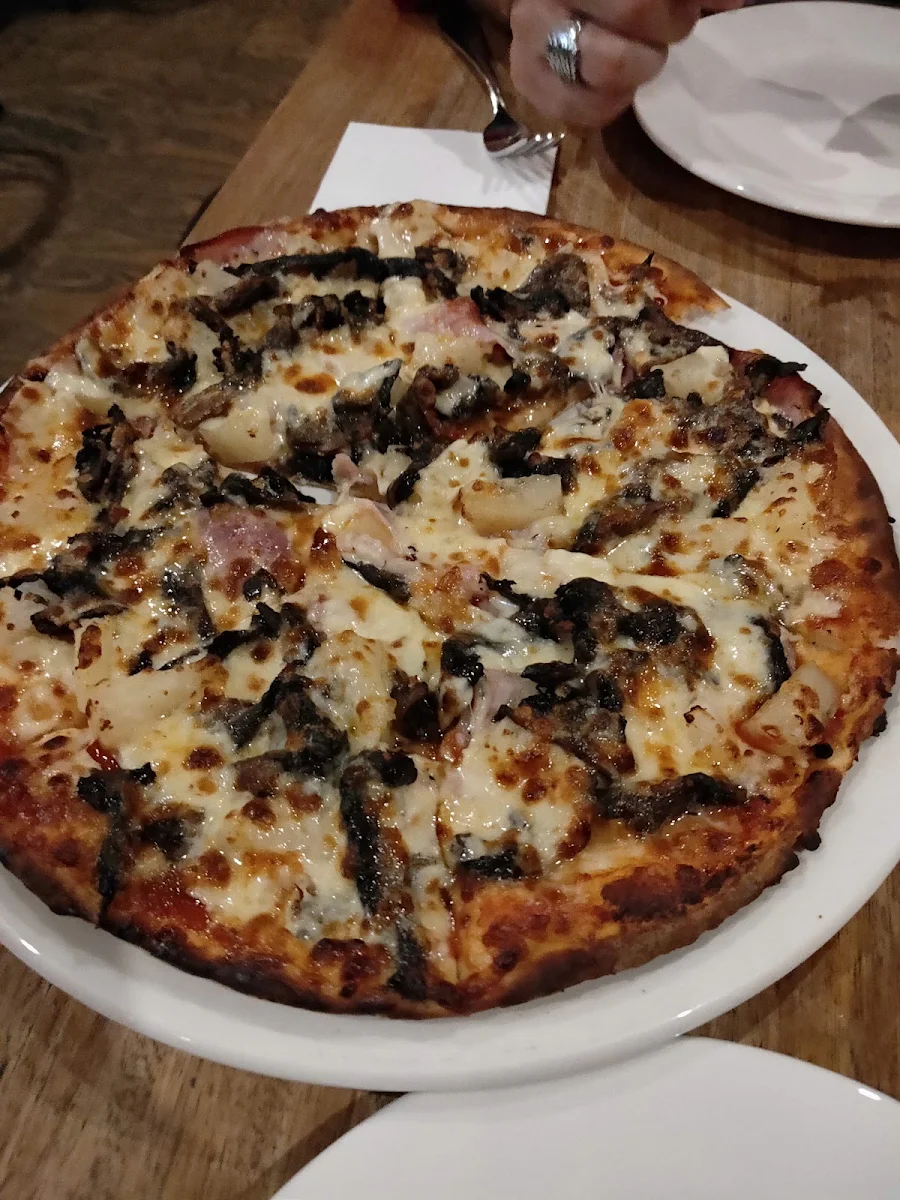 Pizza Oven, KOUKLA CAFE