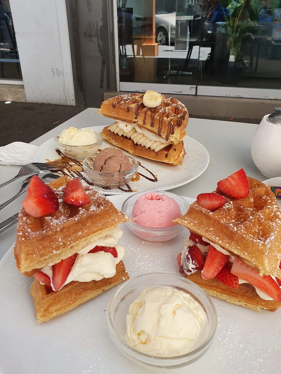 sml Strawberry, Waffle On Cairns