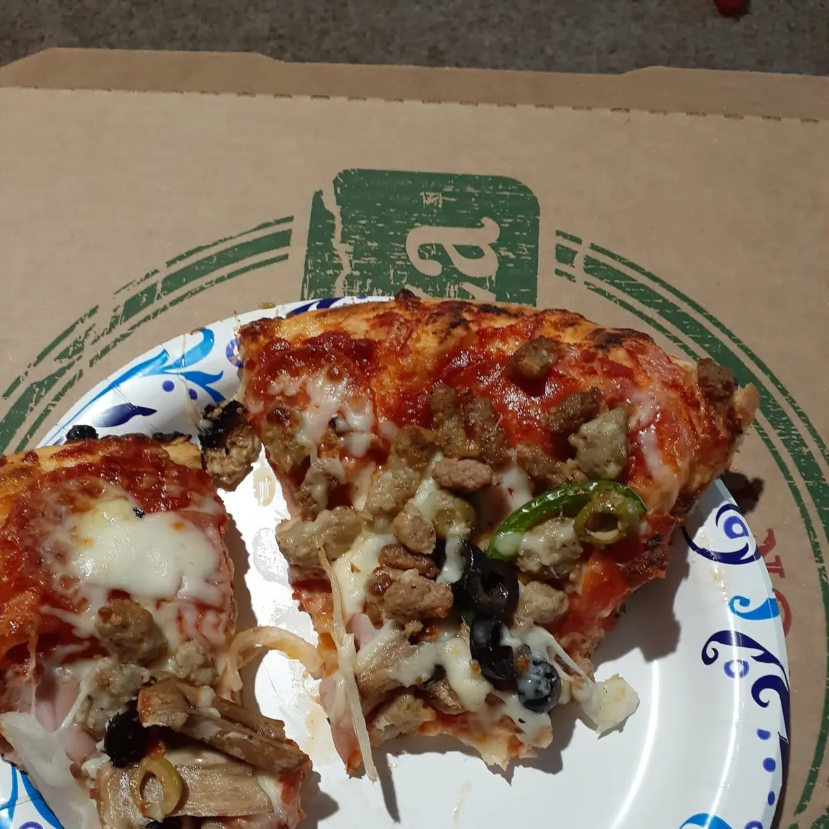 Show Me Supreme Pizza