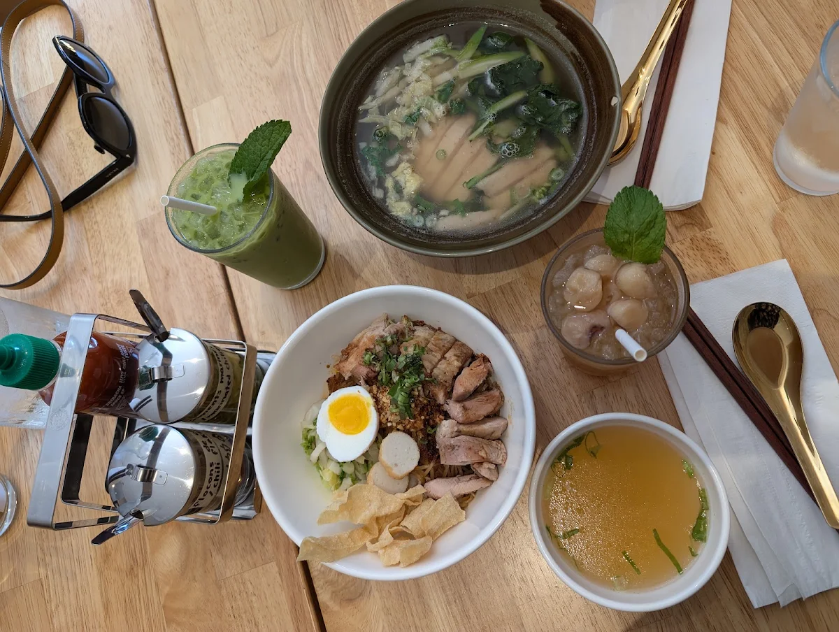 Highlights, Restaurant Bangluck