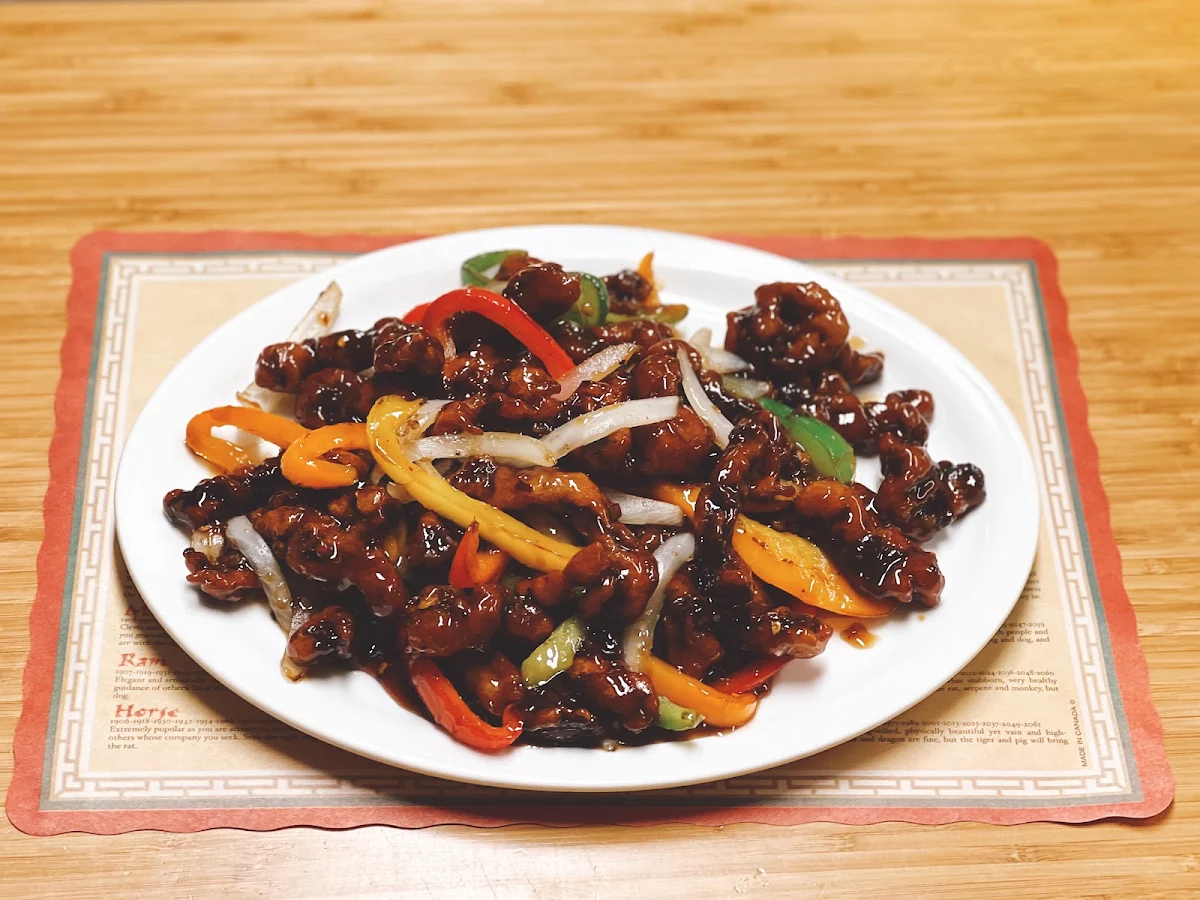 Highlights, Hsu's Family Restaurant