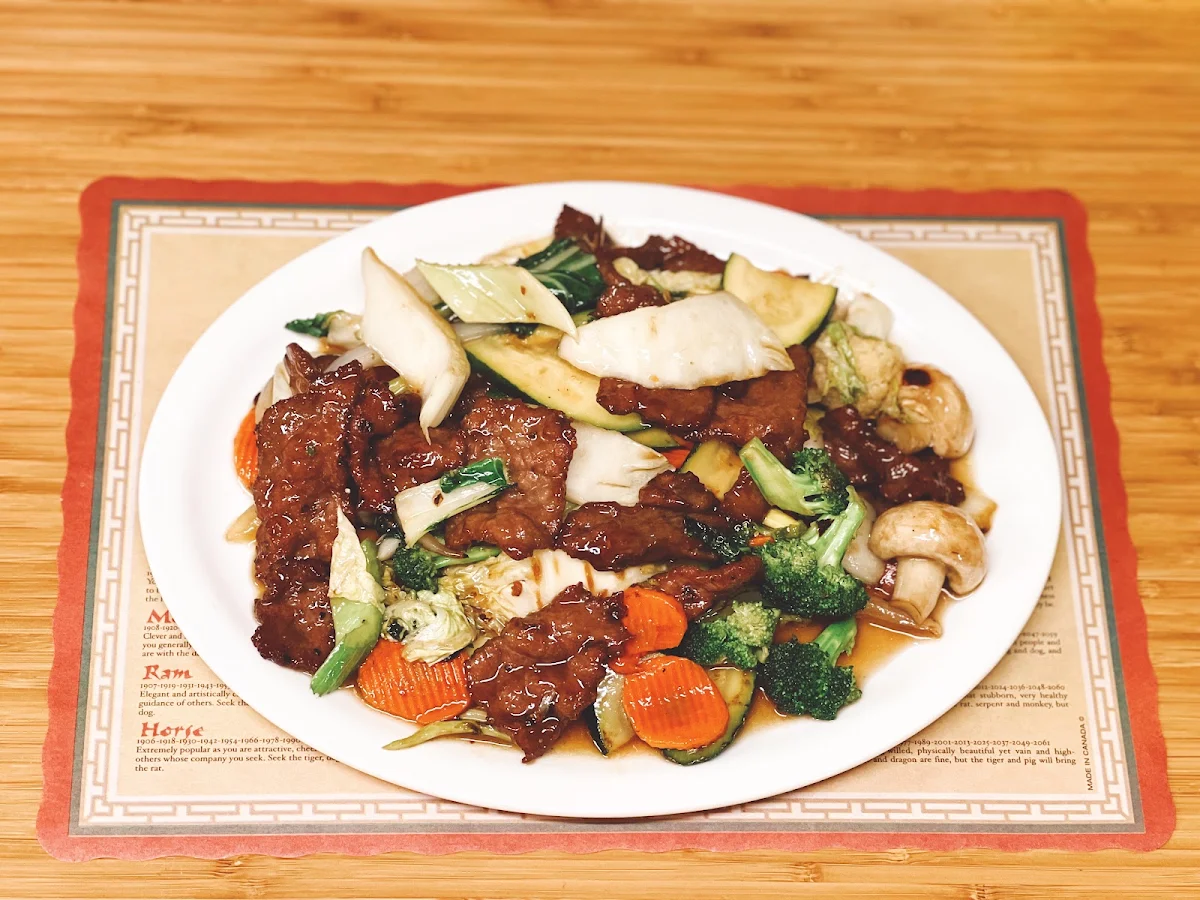 Highlights, Hsu's Family Restaurant