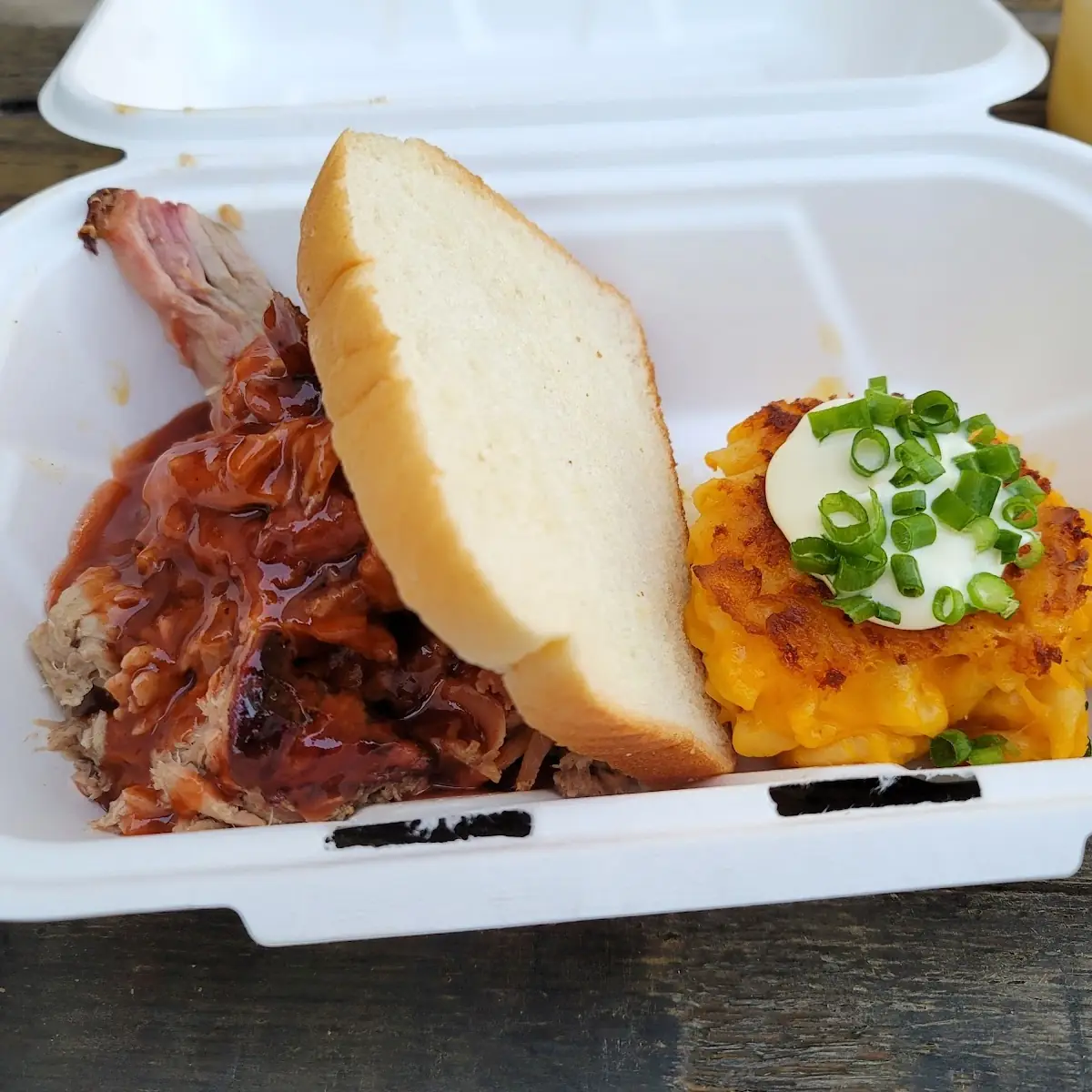 Pulled Pork 1 2 lb with Mac and Cheese