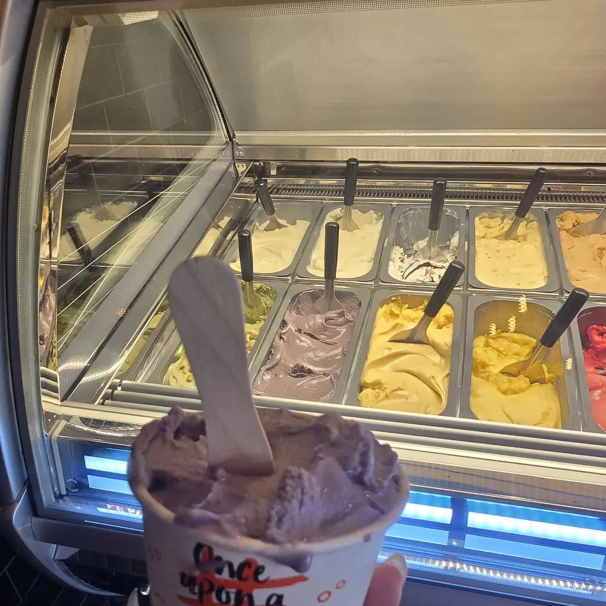 STRACCIATELLA GELATO