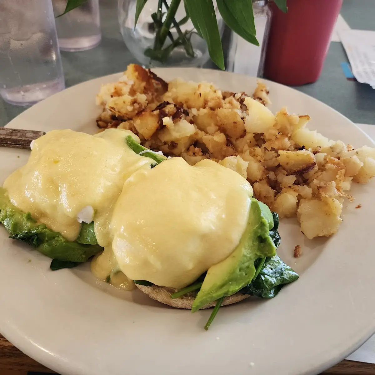 Fried Chicken Eggs Benedict
