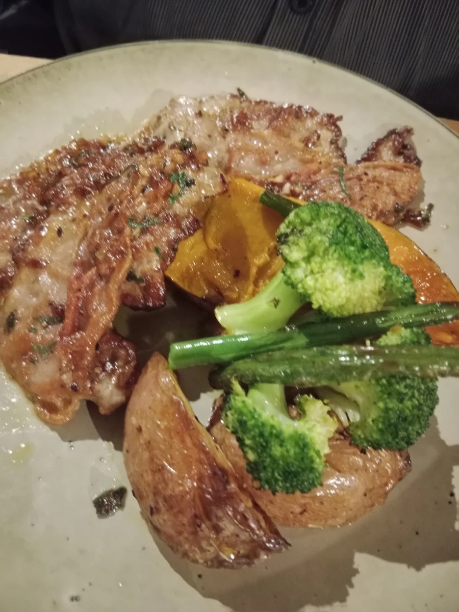 Saltimbocca, Benny's Restaurant and Bar