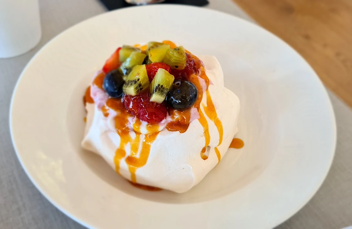 Pavlova, Island Market Trigg