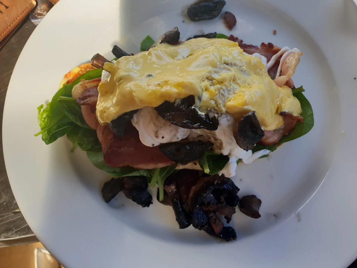 Eggs Benedict