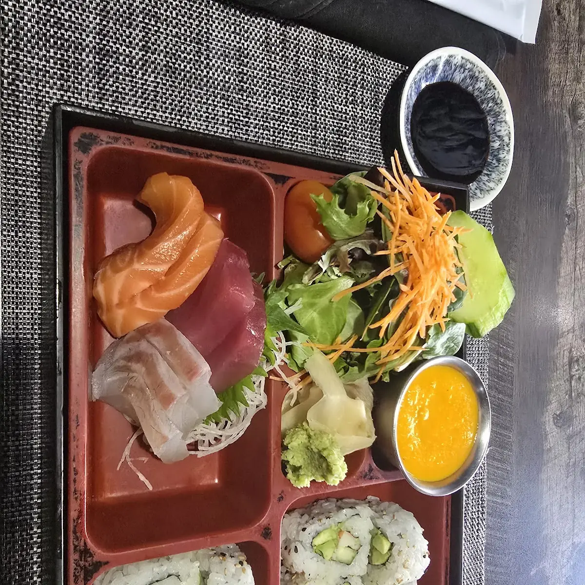 Sashimi Lunch Bento
