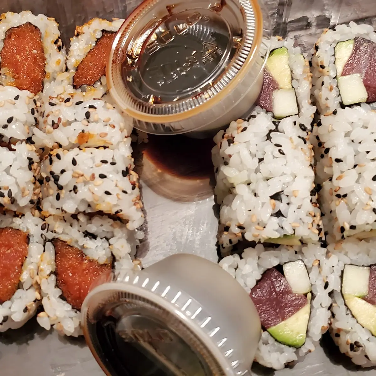 Tuna California Roll