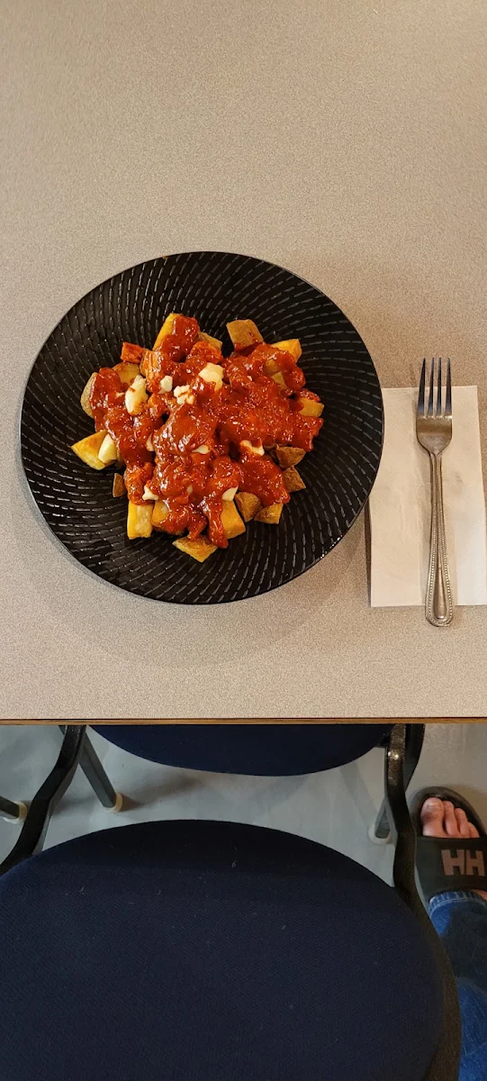 Tandoori Chicken Poutine