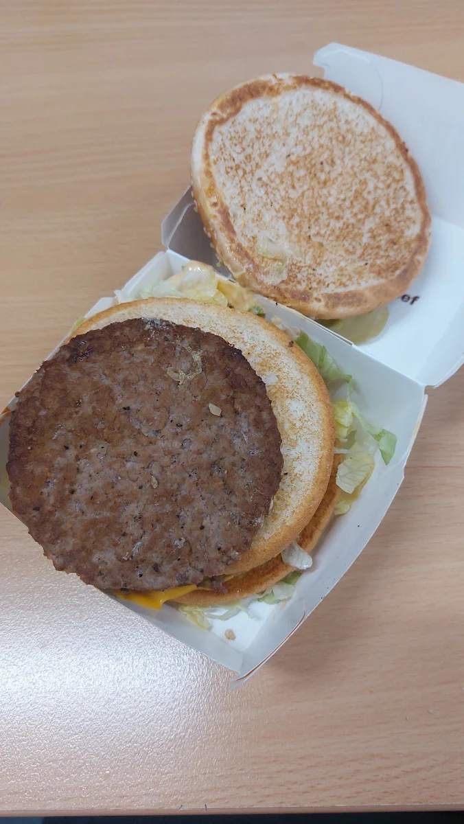 Big Mac, McDonald's Elizabeth Shopping Centre