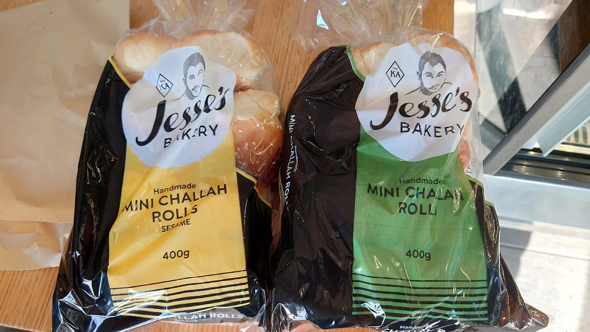 Challah Rolls, Jesse's Cafe