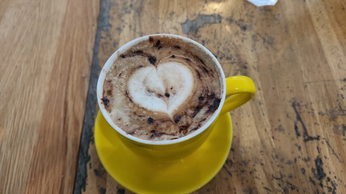 Highlights, Jesse's Cafe