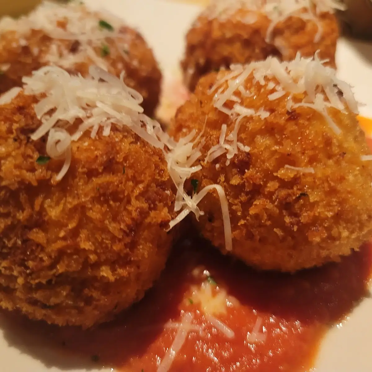 Fried Mac and Cheese Balls