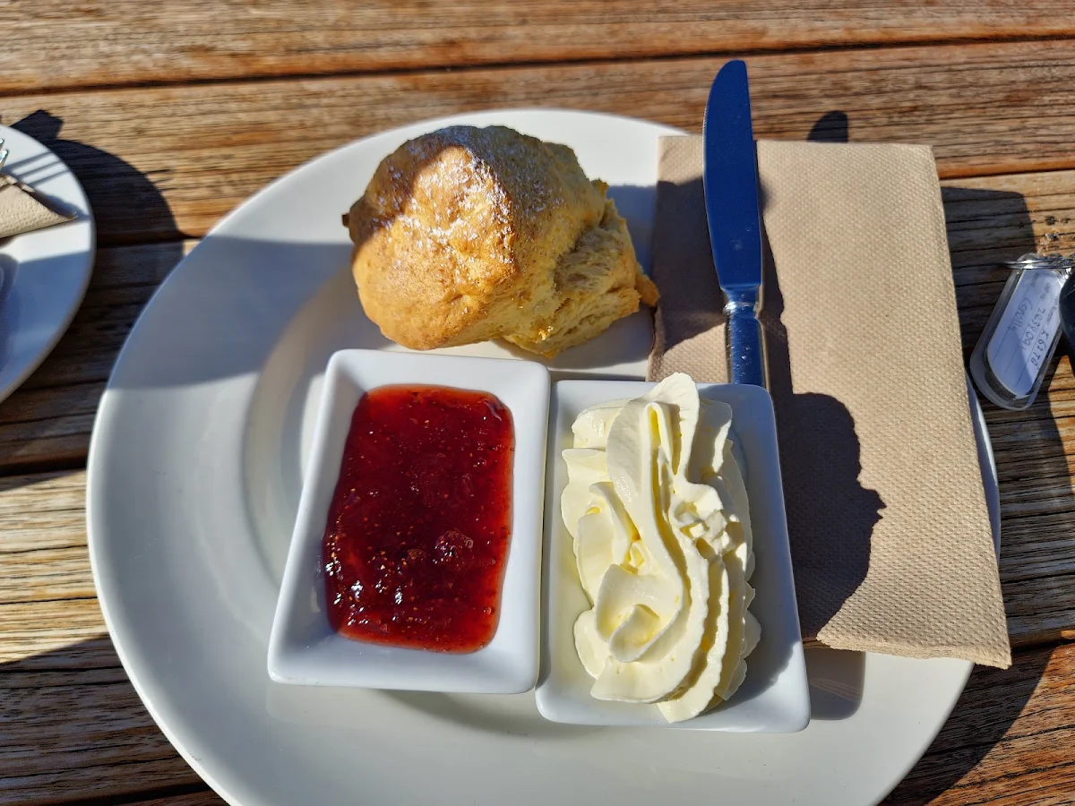 Scone, Peppermint Bay & Peppermint Bay Cruises
