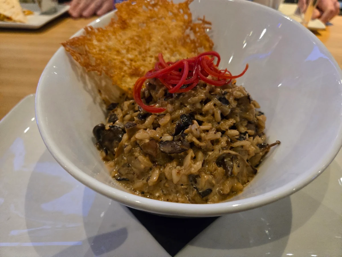 Highlights, The Well Public House at Elements Casino Chilliwack
