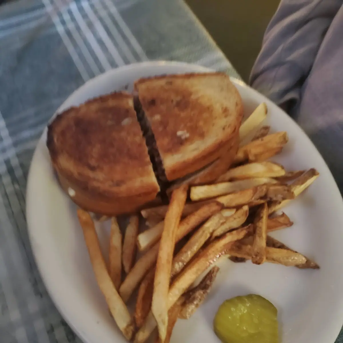 Grilled Cheese w Fries