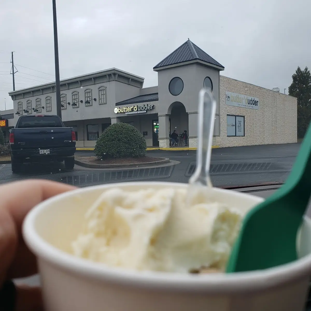 Small French Vanilla and Chocolate Chip Cookie Dough
