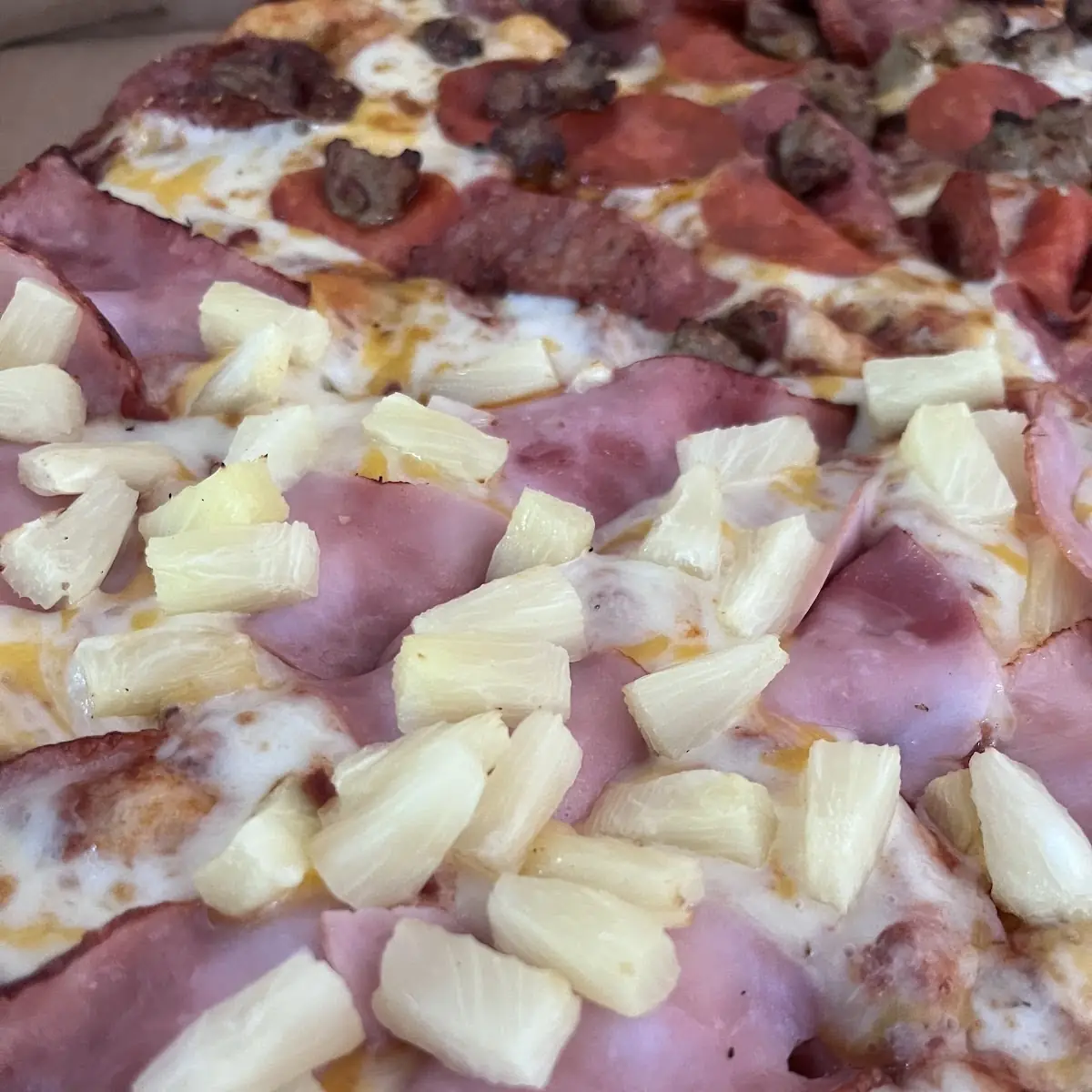 Hawaiian Pizza