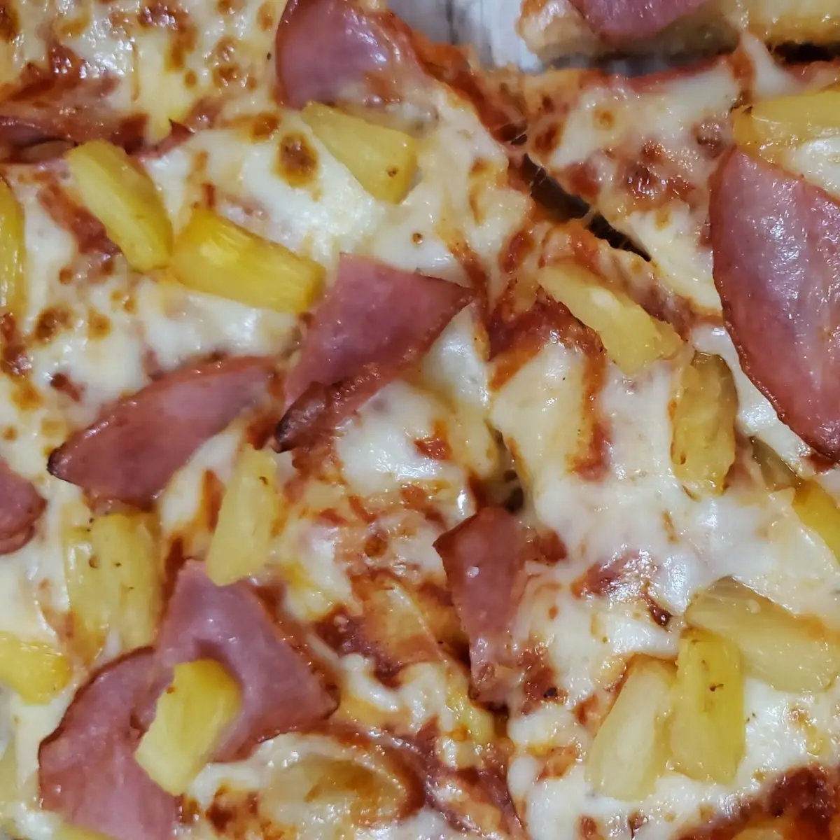 Hawaiian Pizza