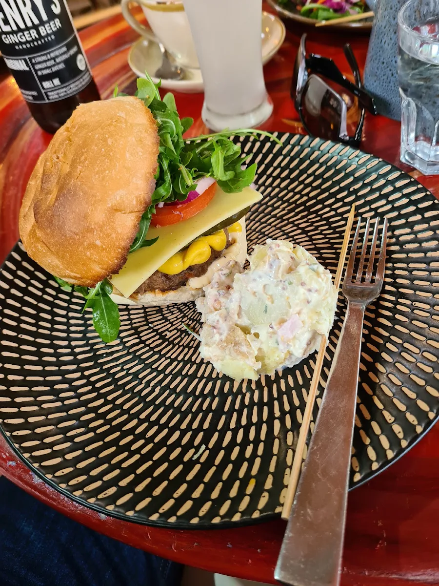 Wagu Beef Burger, Secret Serenity Café