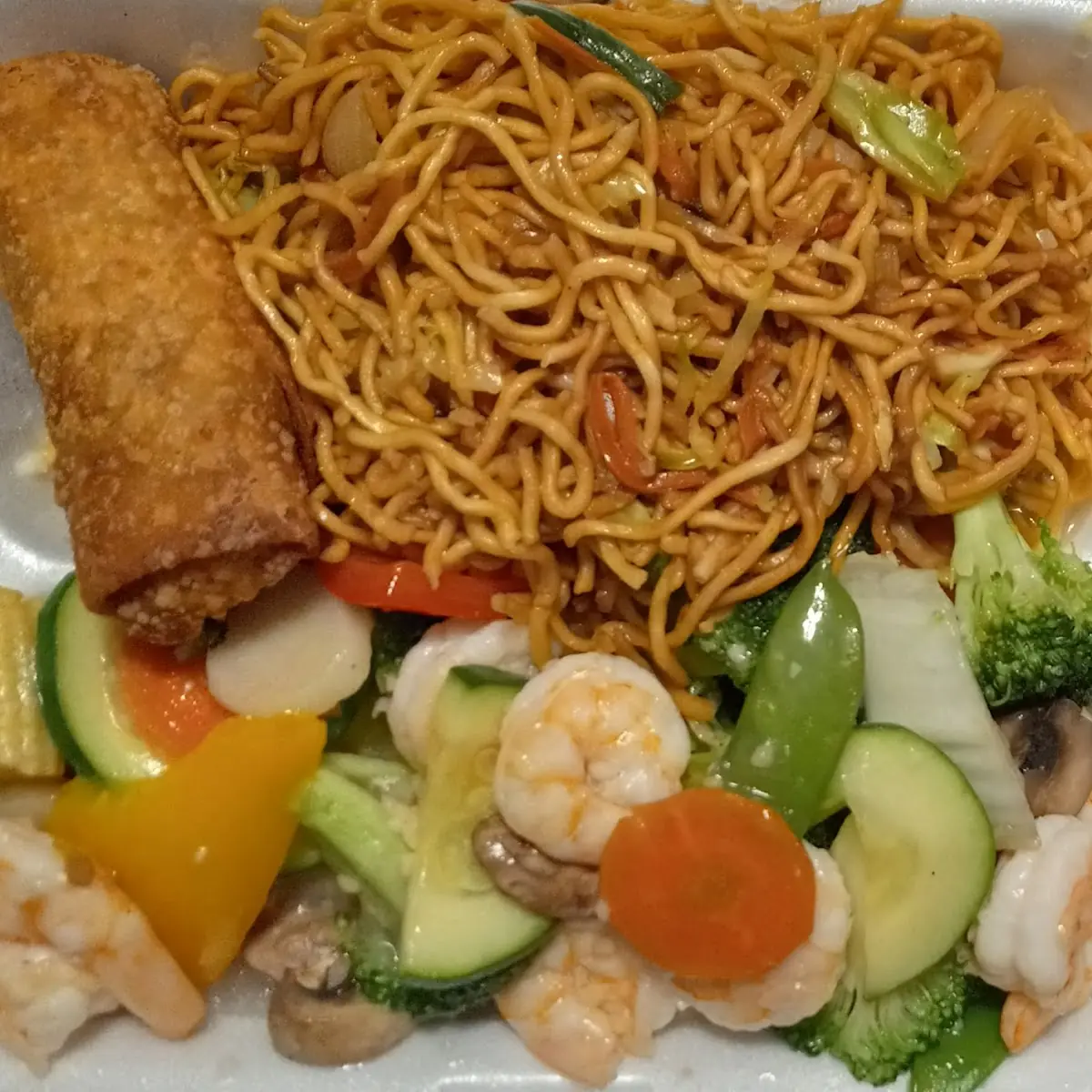 Vegetables Lo Mein Noodles