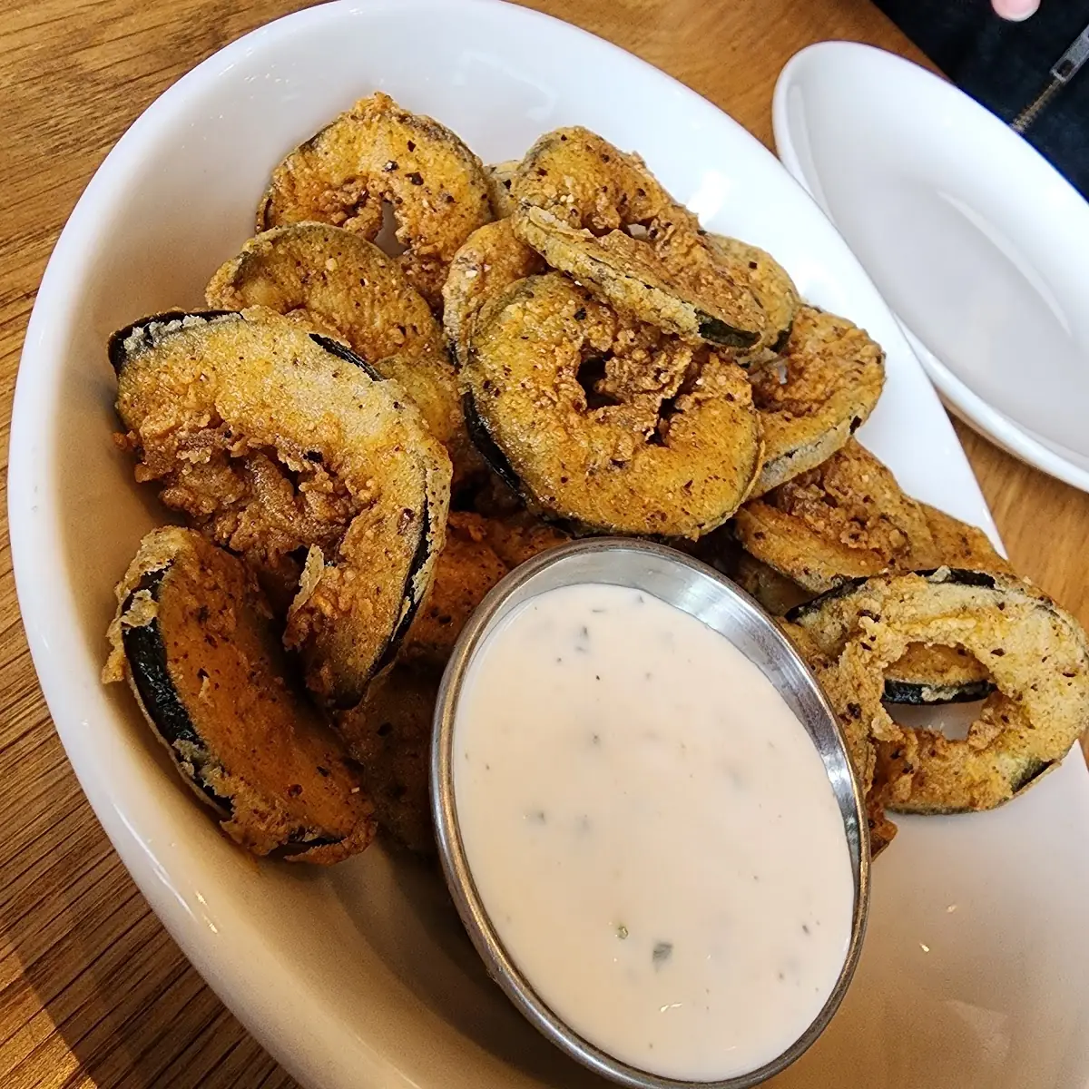 Fried Pickles with Buttermilk Ranch Dipping Sauce