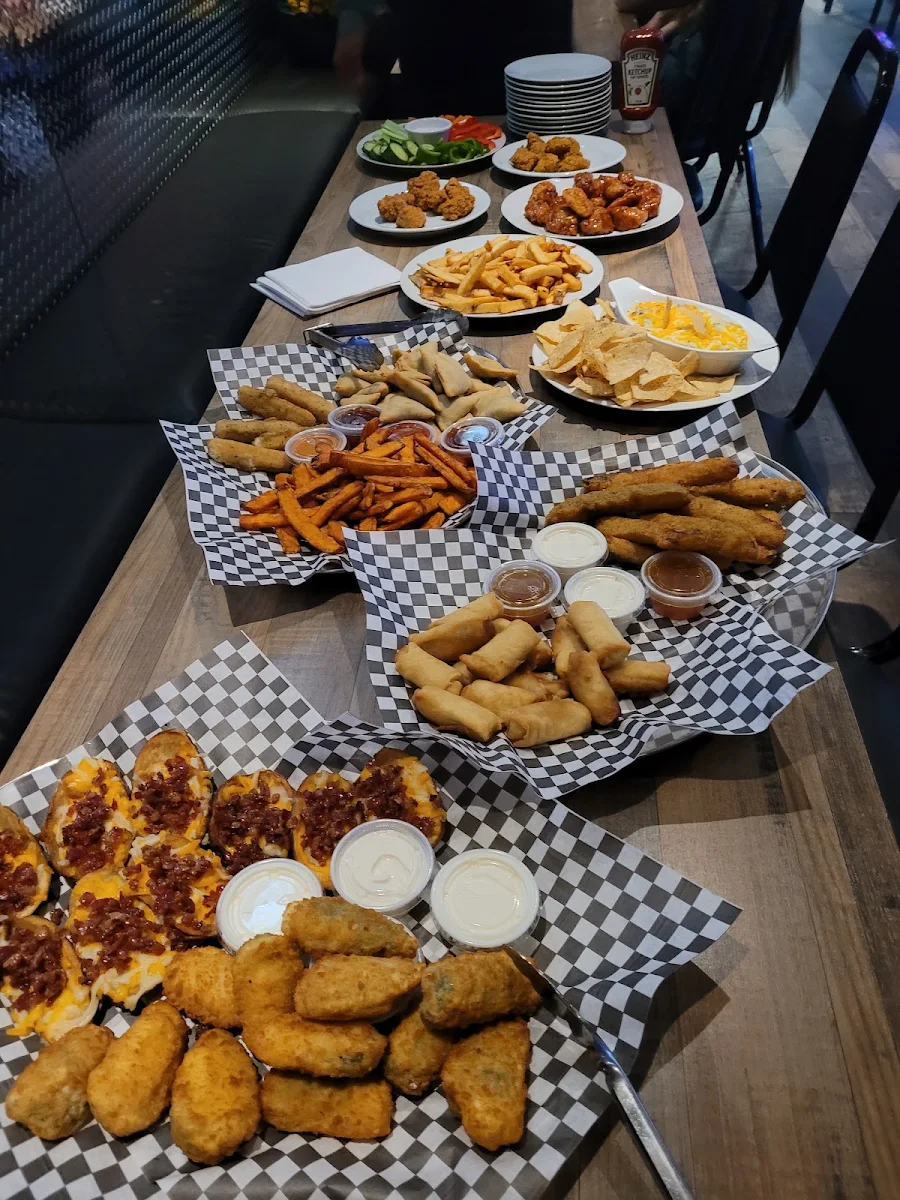 Combination Sampler Platter, Tracie's Place Restaurant and Karaoke