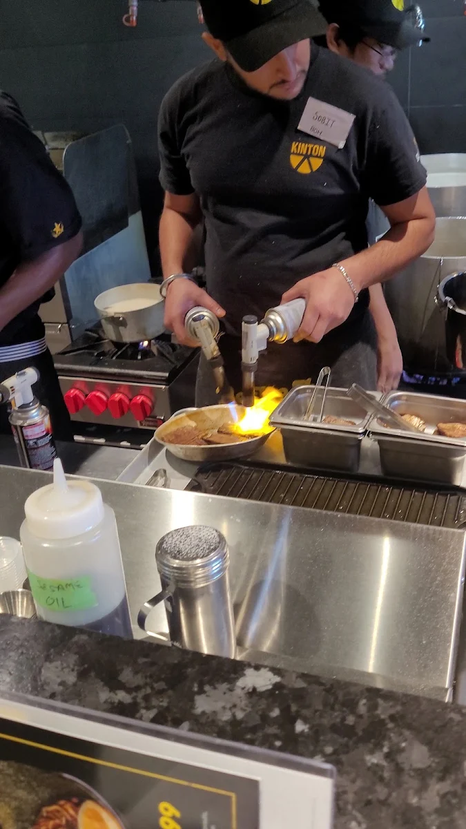 Kitchen, KINTON RAMEN BRAMPTON