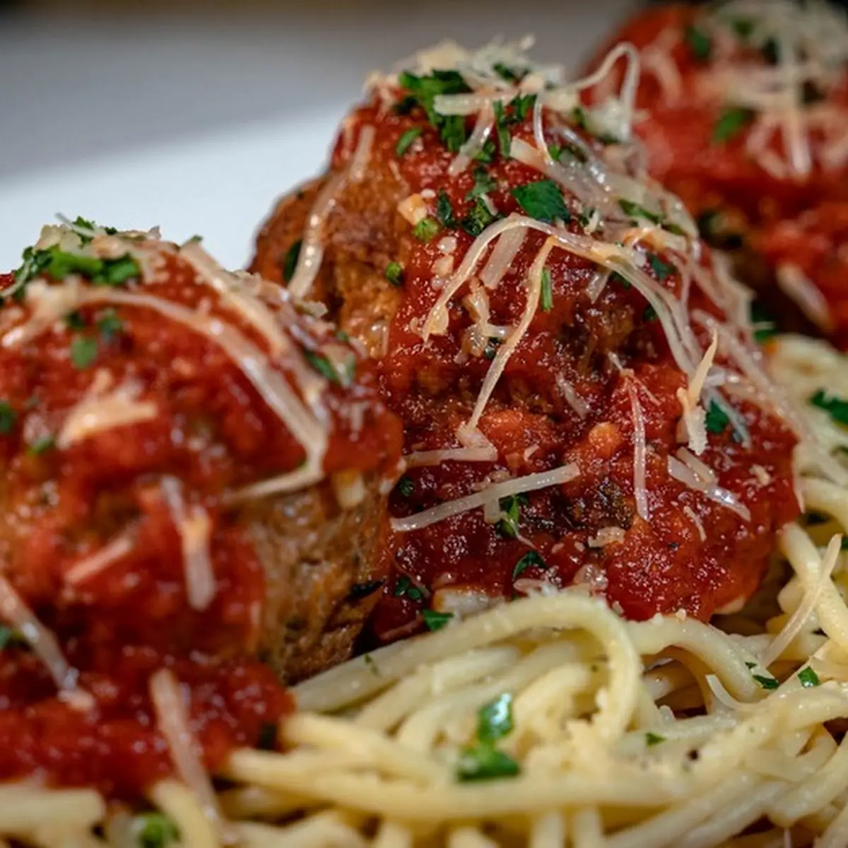 Spaghetti & Meatballs