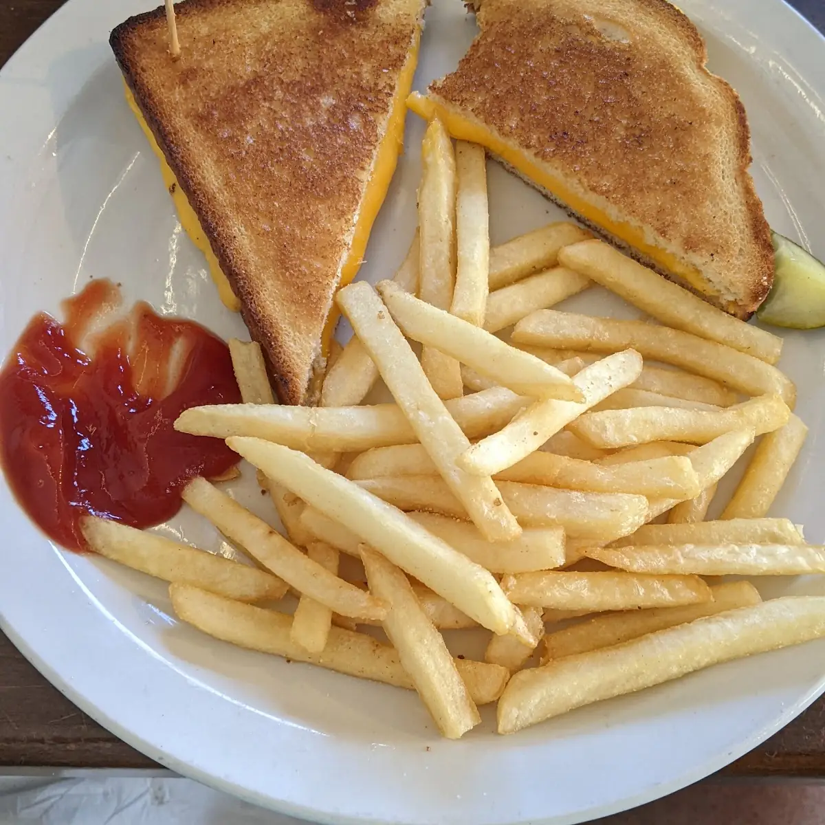 Grilled Cheese w Potato Chips