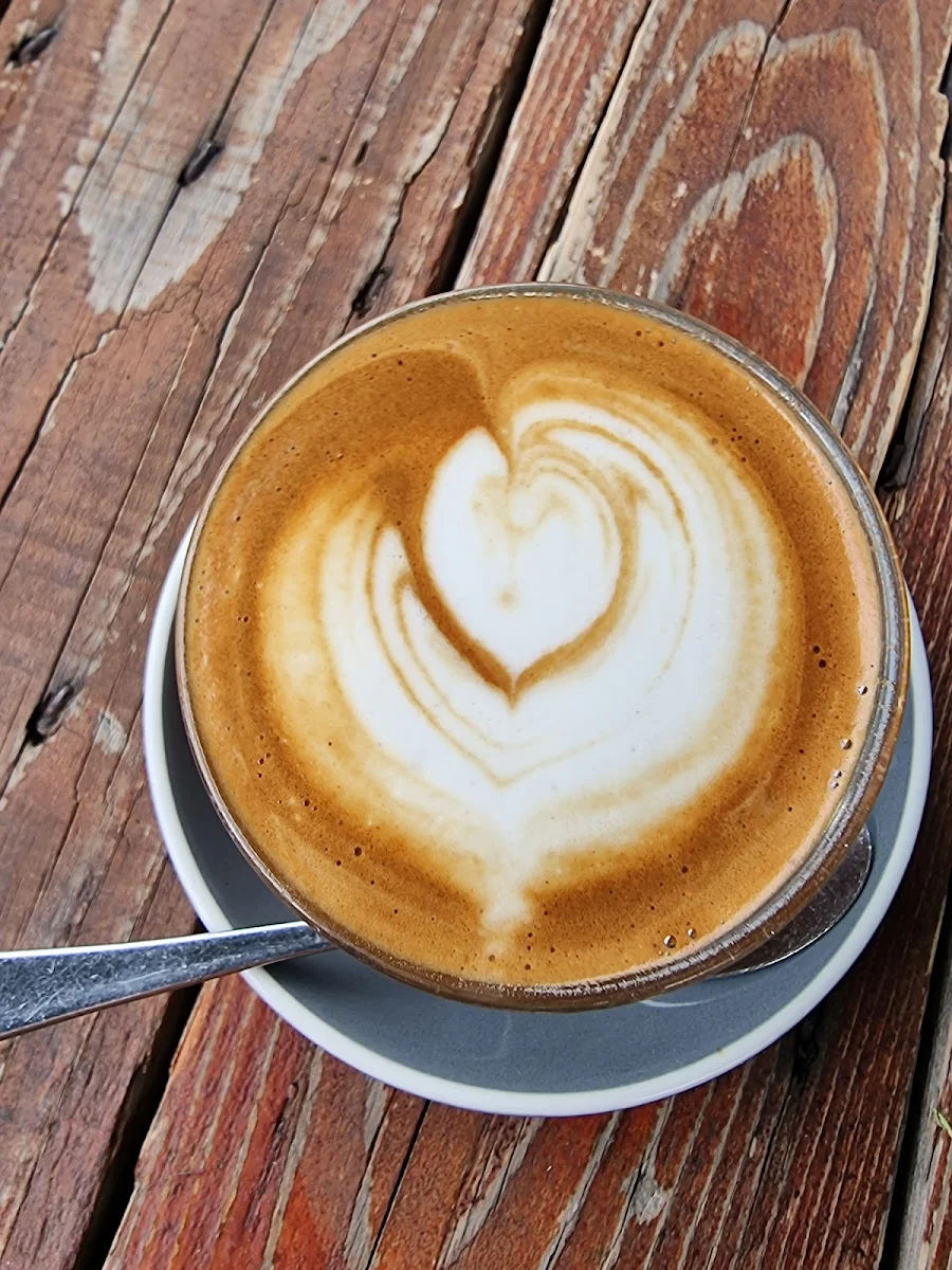 Almond Piccolo, Coffee Brothers.