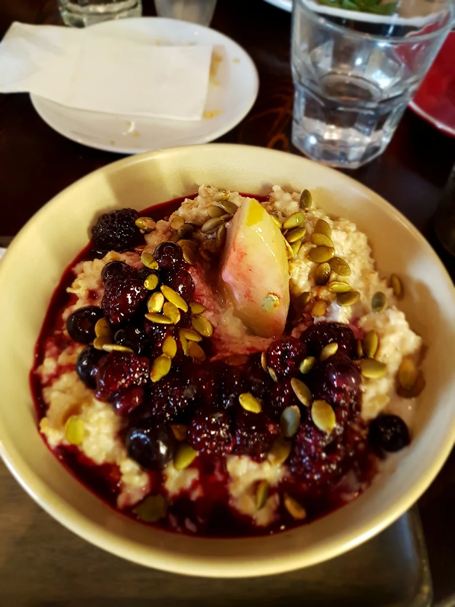Superfood Porridge, Coffee Brothers.