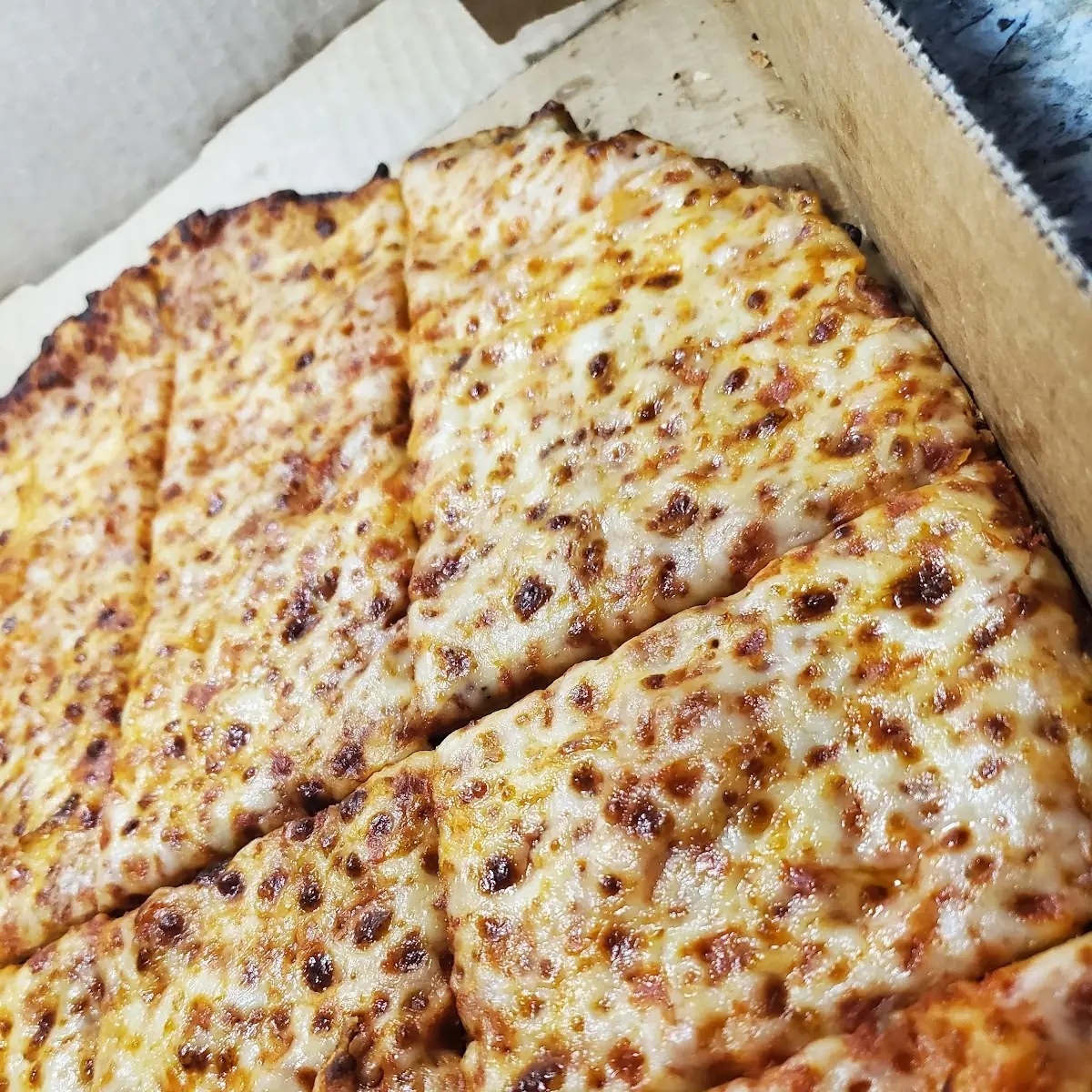 Chees Thin Crust Cheese Pizza