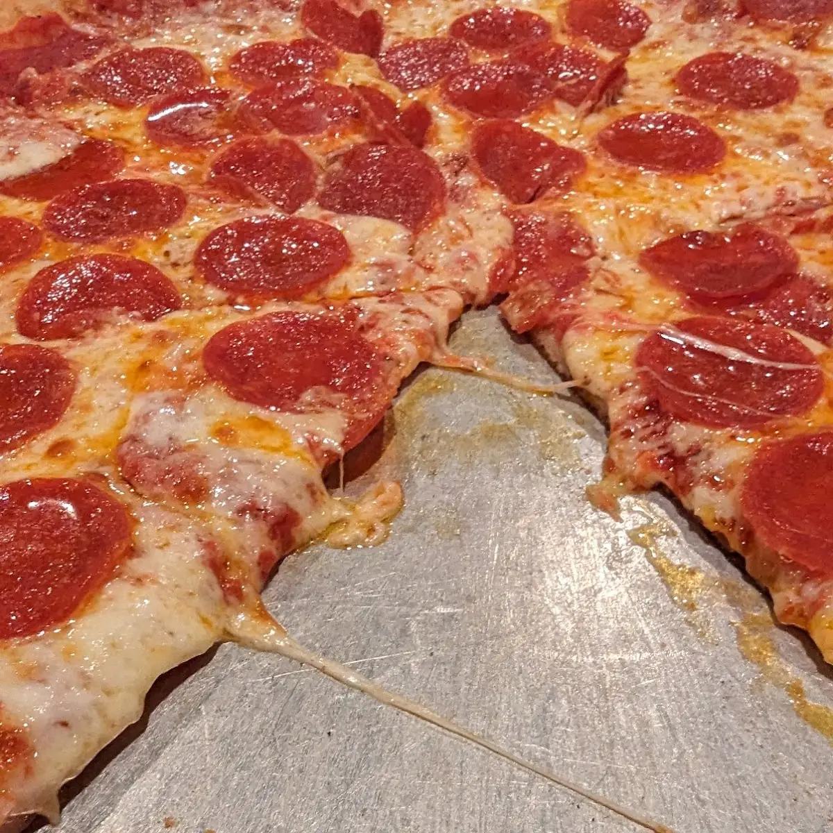 Pineapple Pepperoni Pizza