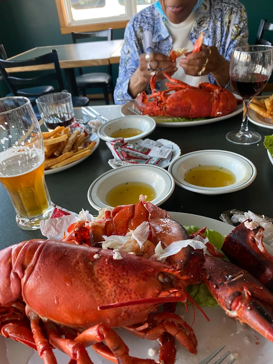 3 lb Lobster Dinner