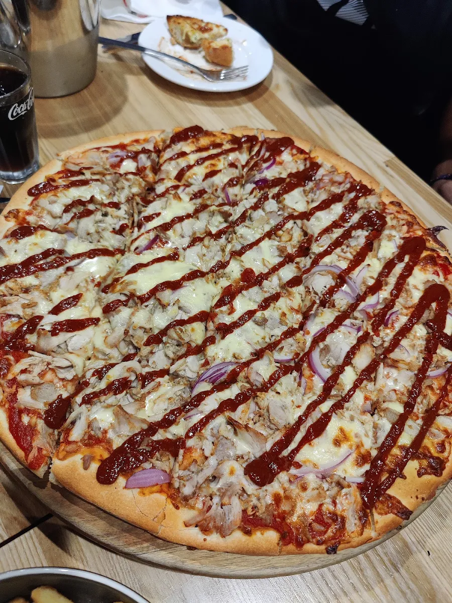 Yiros Pizza, Hanson Pizza Bar
