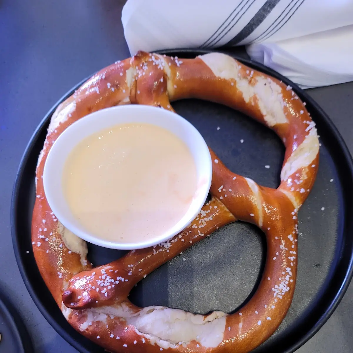 Pretzel with Beer Cheese Dip