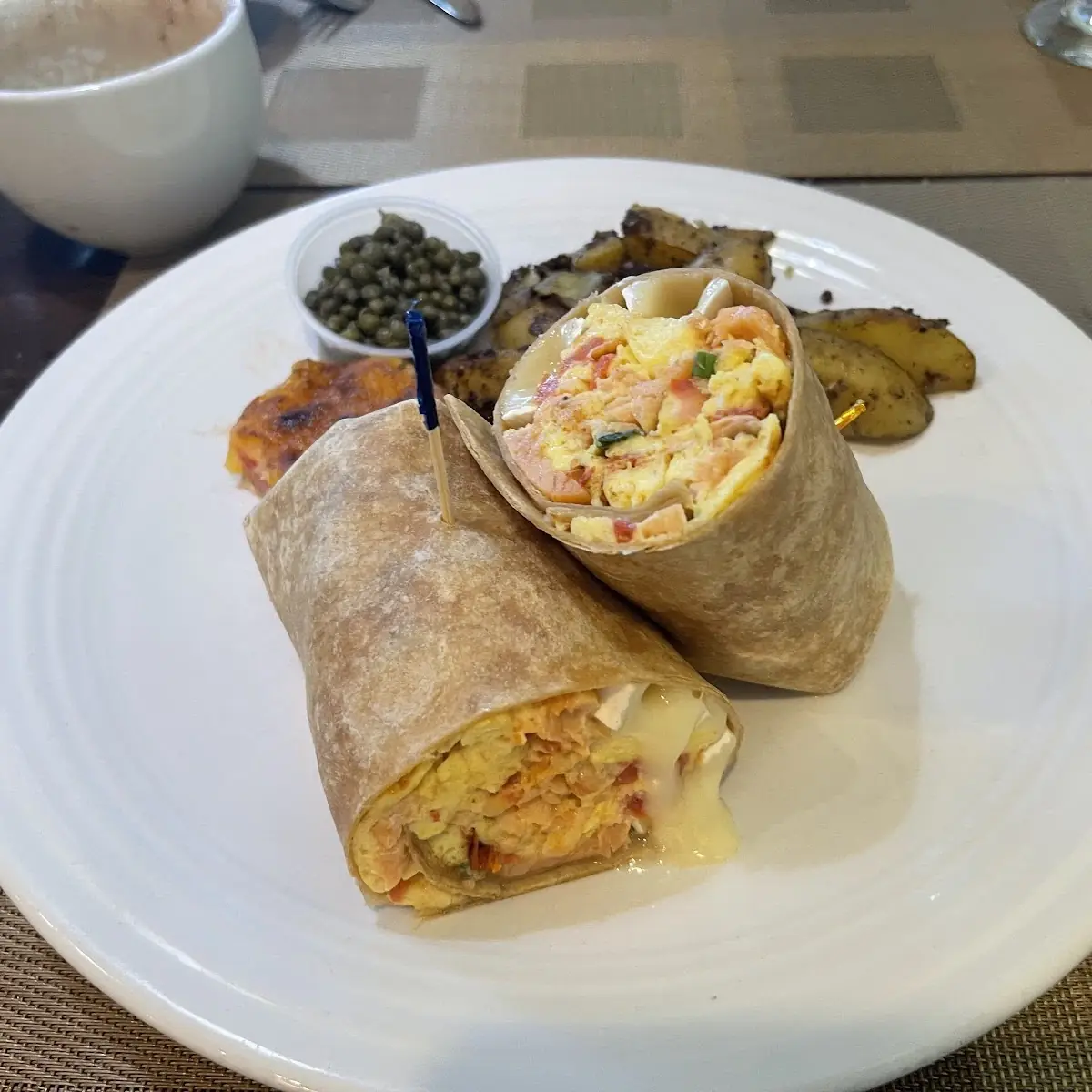 Omelet Salmon Roll