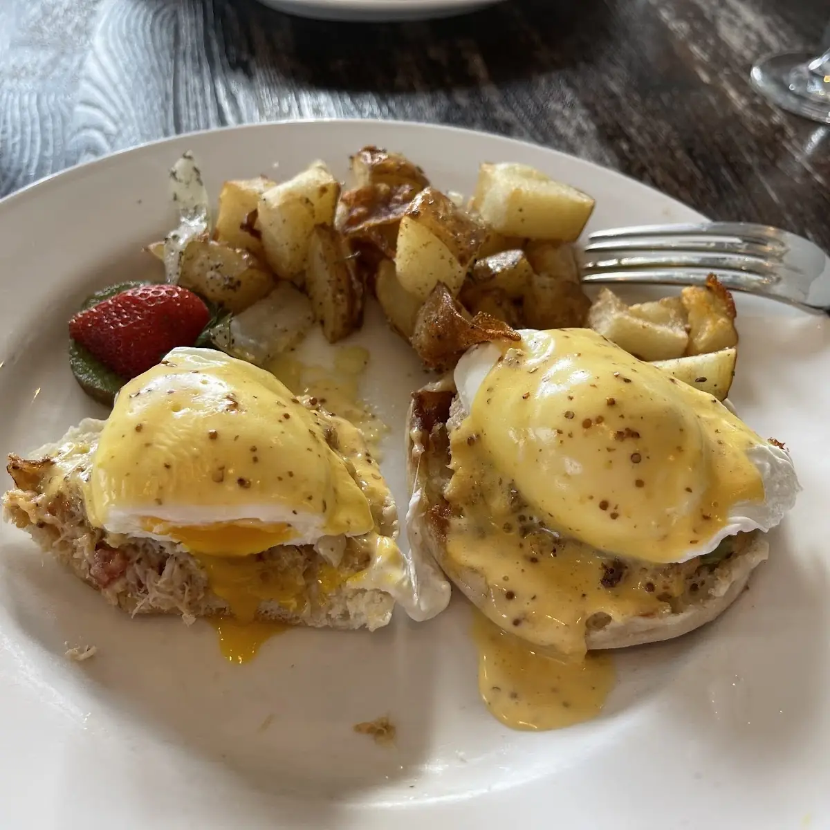 Crab Benedict