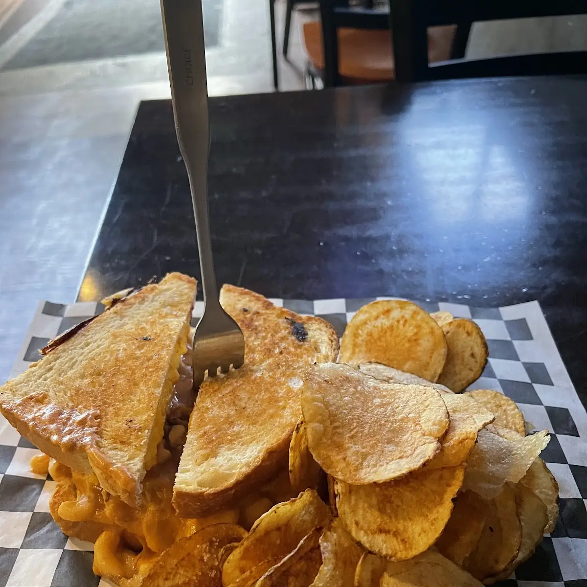 BBQ Pulled Pork Mac N Cheese Grilled Cheese
