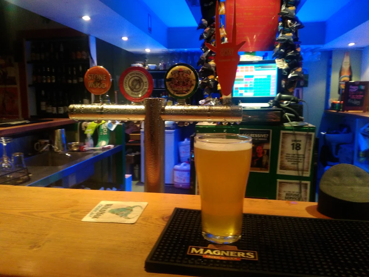 Pale Ale, Finbar's Lounge Bar