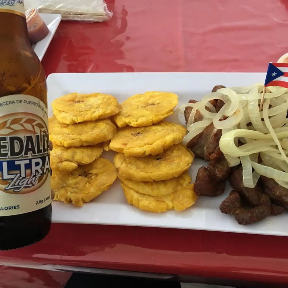 Carne Frita Con Tostones