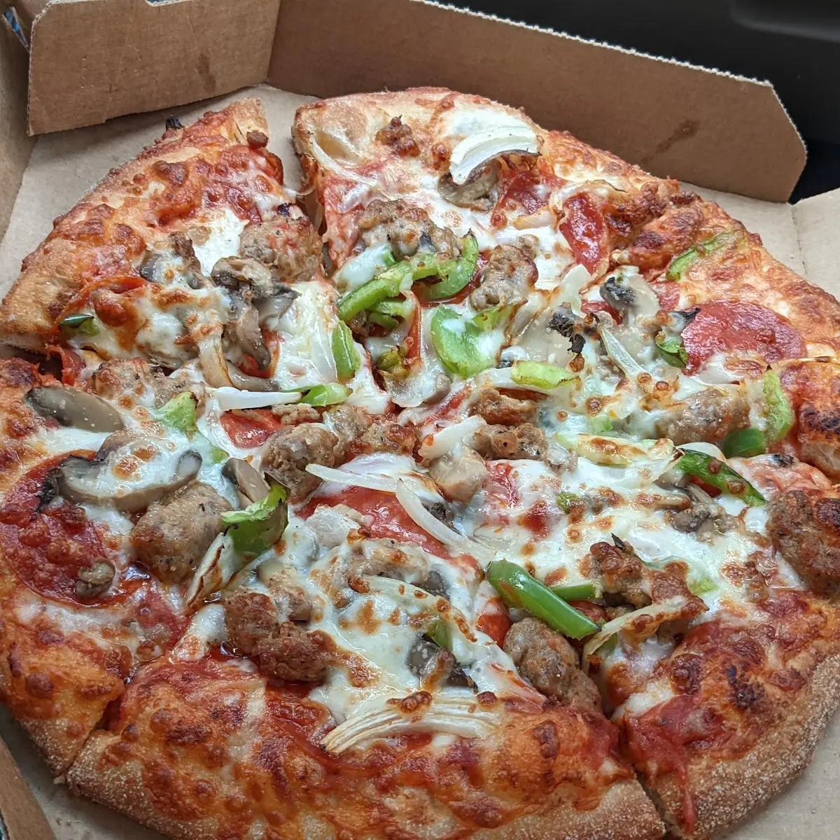 Deluxe Pizza
